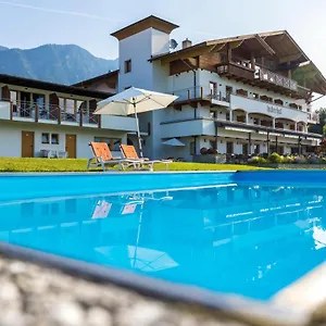 https://hotel-huberhof.innsbruckaustriahotels.com