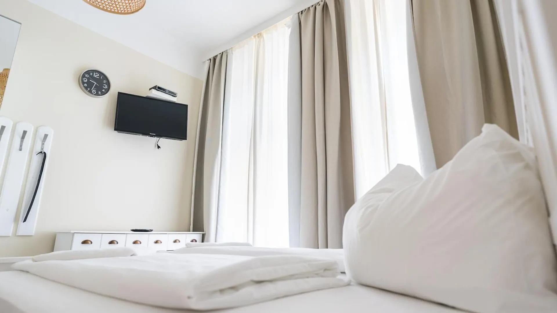 Hotel Schoenbrunn Wien 0*,